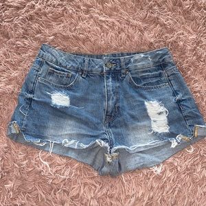 Blue denim shorts size 8. H&M Divided.